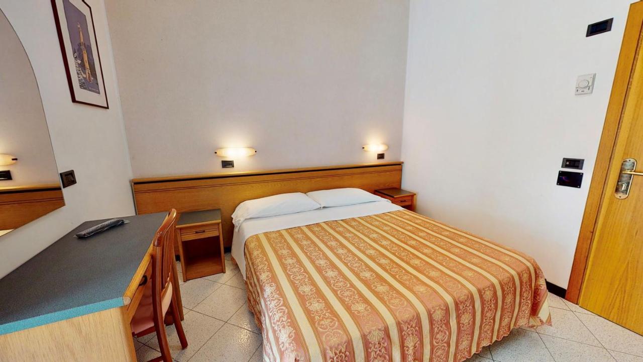 Hotel Excelsior تّشيرفييا المظهر الخارجي الصورة