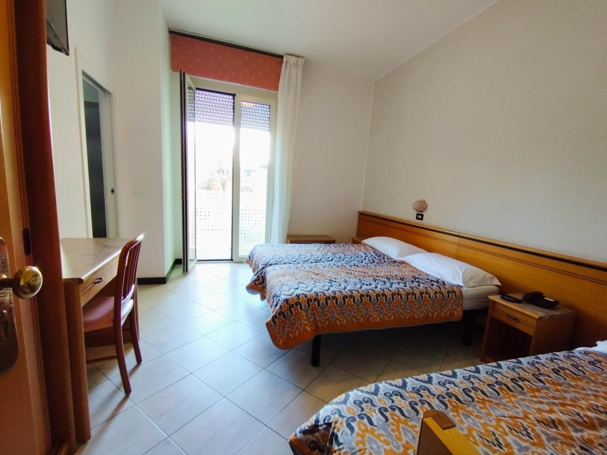 Hotel Excelsior تّشيرفييا المظهر الخارجي الصورة